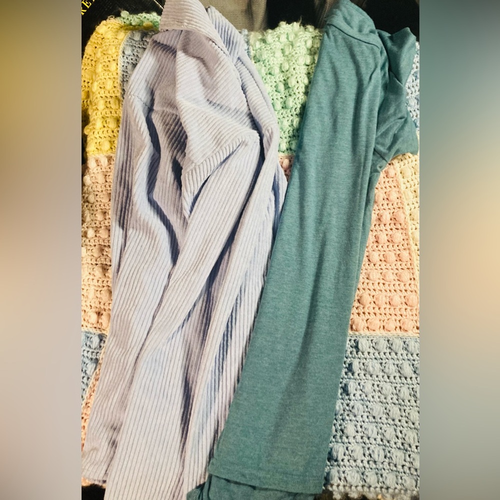 Women’s light blue corduroy shirt bundled with a teal colored t-shirt - Picture 1 of 10